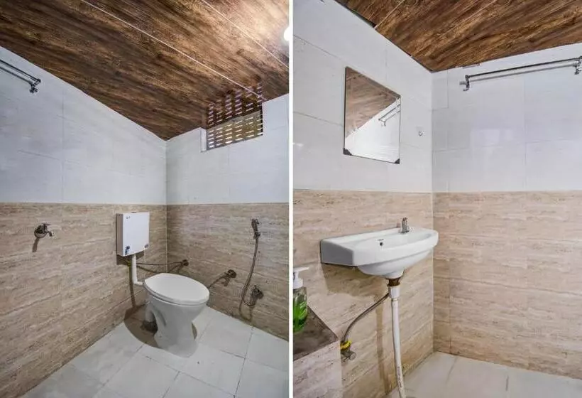 Hotelli Oyo Flagship 81130 Vanya Guest House