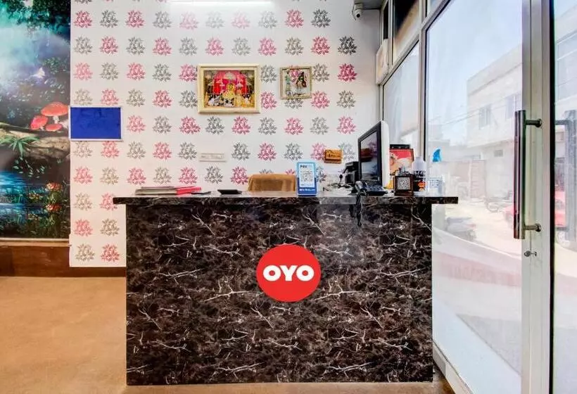Hotelli Oyo Flagship 81130 Vanya Guest House