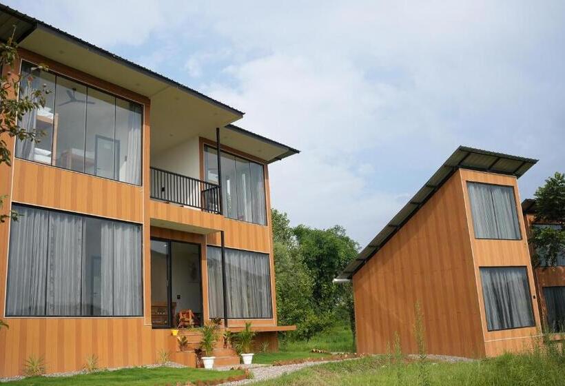 Hotel The Solace Bir