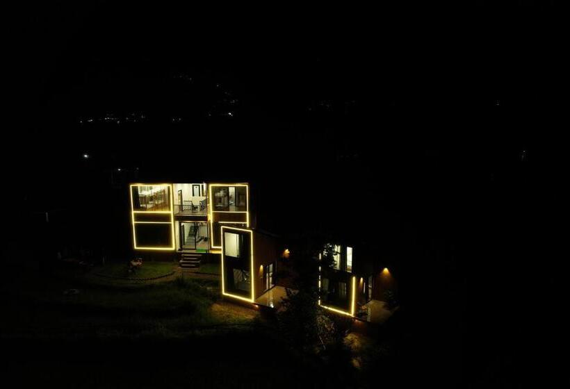 Hotel The Solace Bir