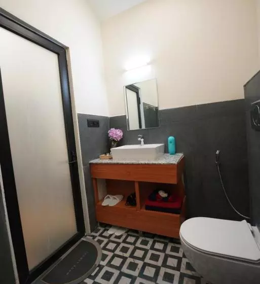 Hotelli The Solace Bir