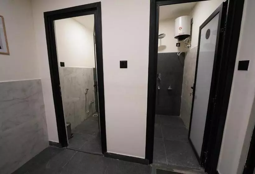 Hotelli The Solace Bir