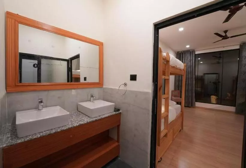 Hotelli The Solace Bir