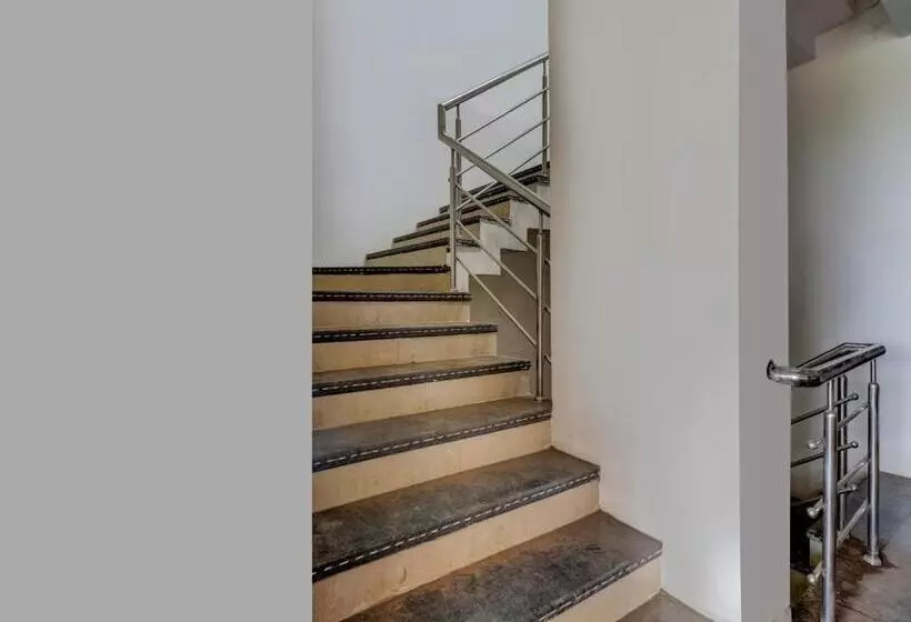 Oyo Flagship Hotel Rayna Inn