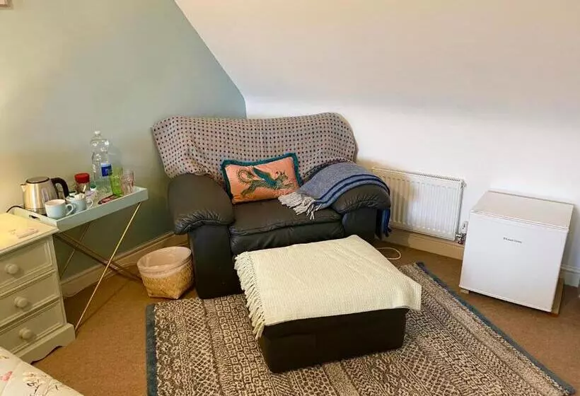 Majatalo Number 2, Spacious Rooms, Near Ironbridge!