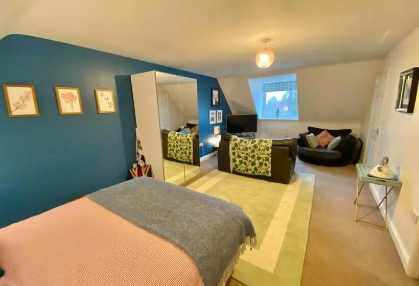 Majatalo Number 2, Spacious Rooms, Near Ironbridge!