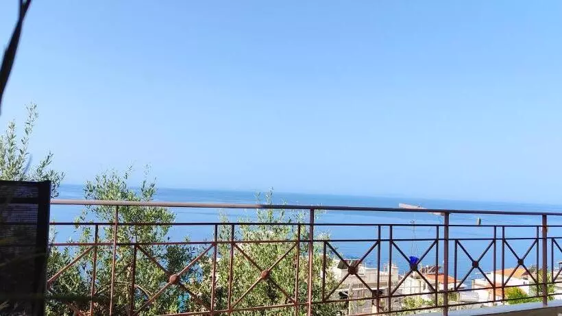 ペンション Villa Tato: Horizon Haven With Panoramic Sea Views In Himare