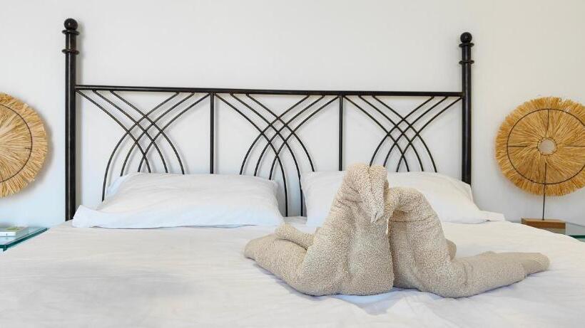 Majatalo Villa Tato: Horizon Haven With Panoramic Sea Views In Himare