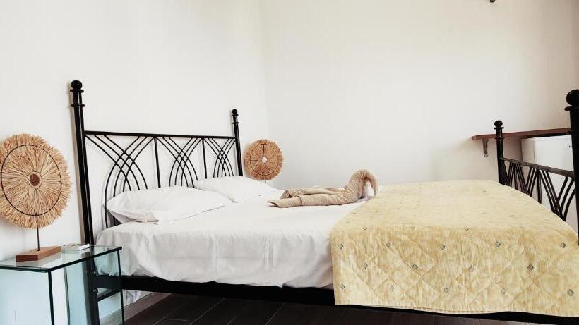 Majatalo Villa Tato: Horizon Haven With Panoramic Sea Views In Himare