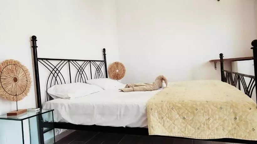 ペンション Villa Tato: Horizon Haven With Panoramic Sea Views In Himare