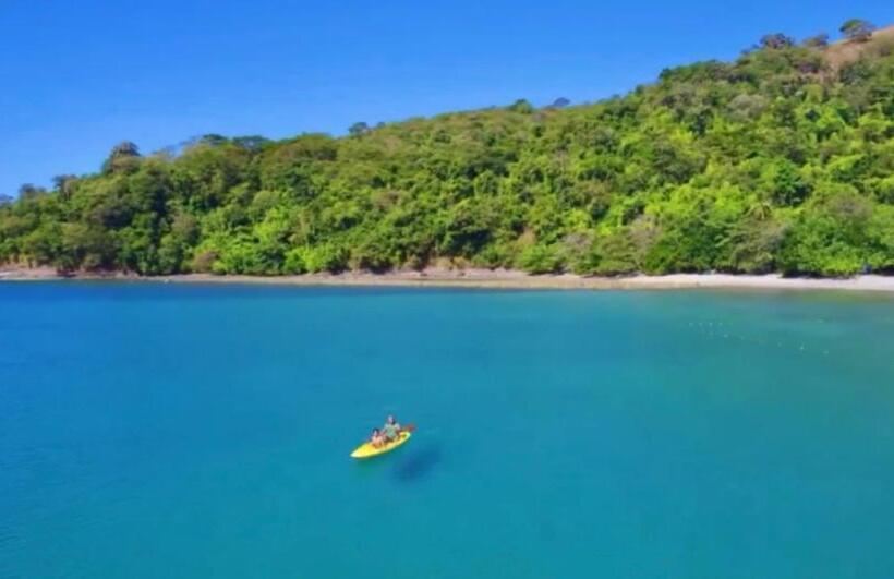 Kurort  Playa La Caleta Bataan