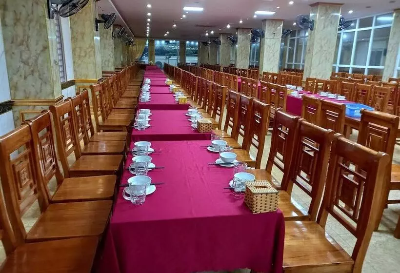 هتل Anh Duong Cua Lo