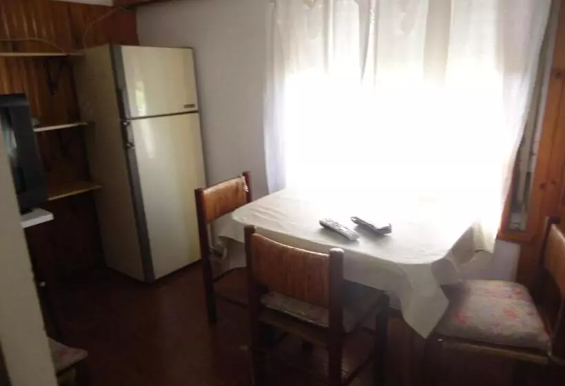ホテル Bqs House