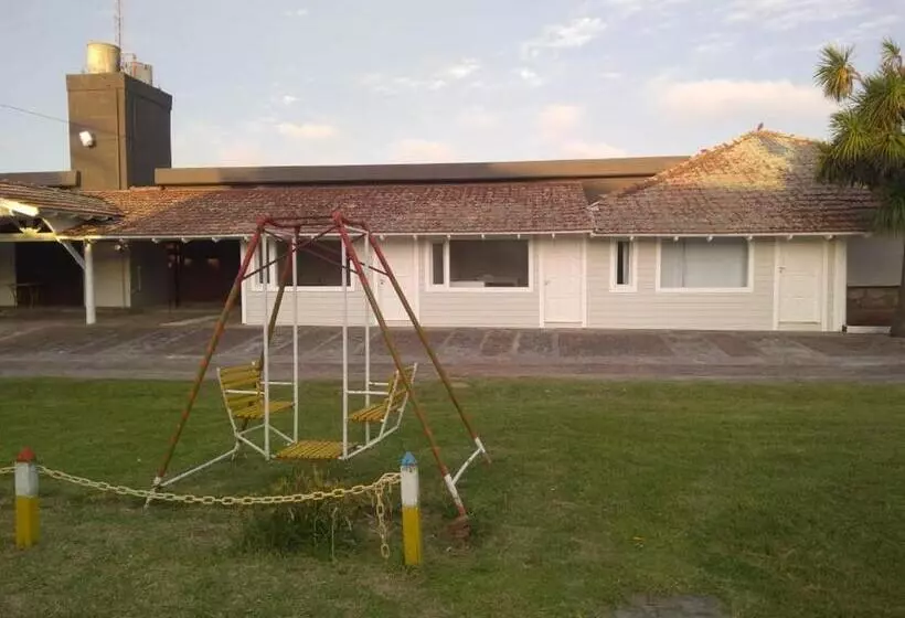 ホテル Bqs House