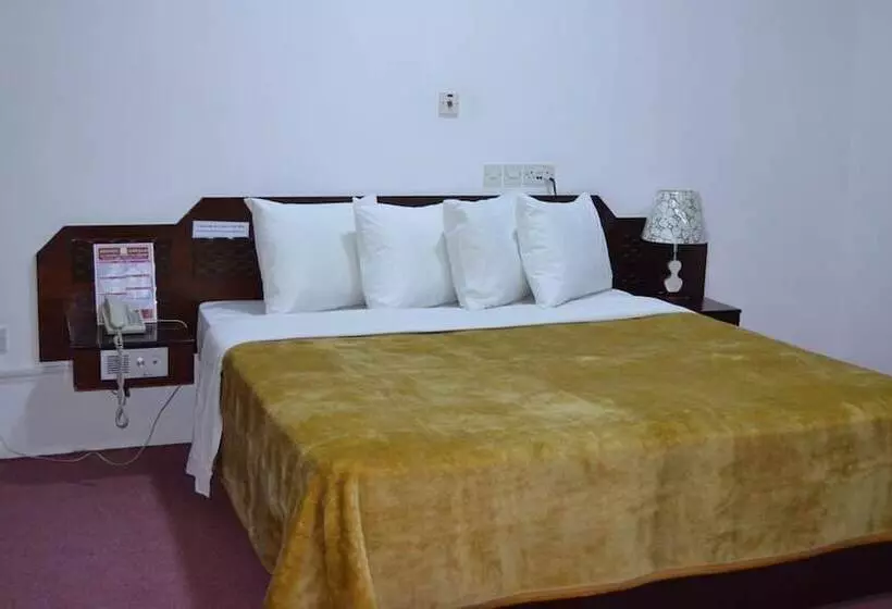 هتل Dhofar