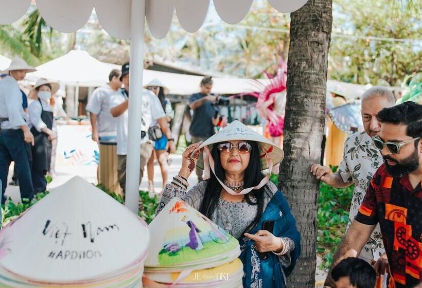 هتل Marina Seaside Boutique