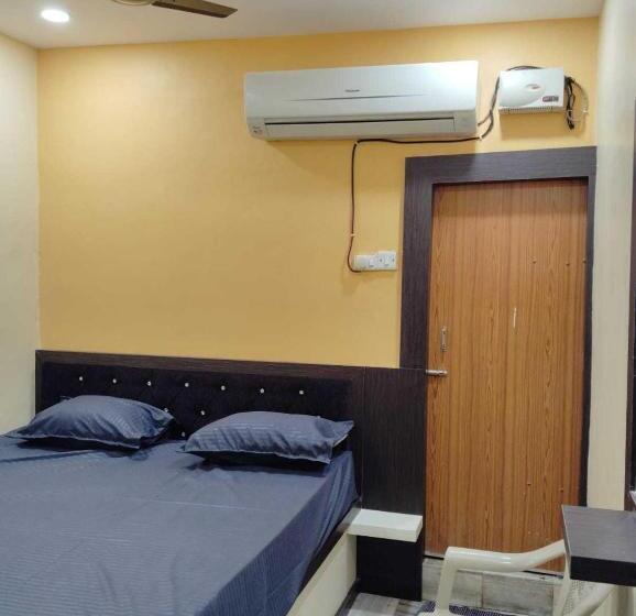 בית מלון כפרי Oyo Flagship The Residence Inn