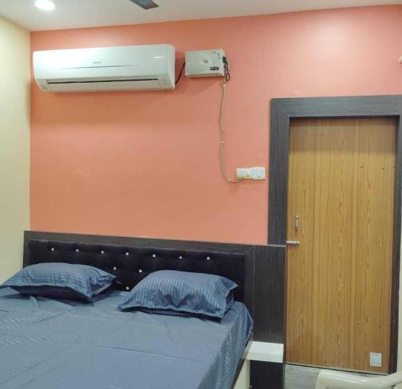 בית מלון כפרי Oyo Flagship The Residence Inn