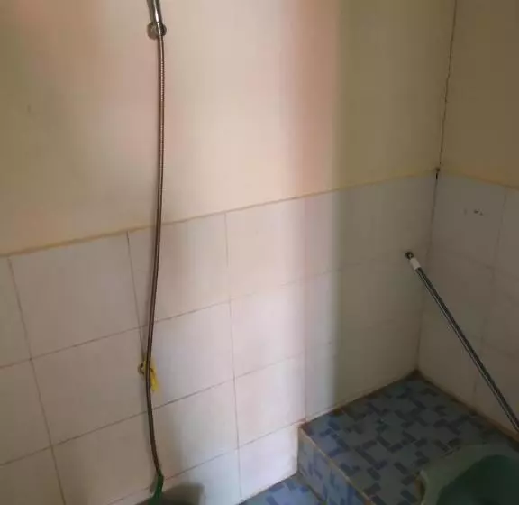 Hotelli Oyo Life 1875 Merah Putih Syariah