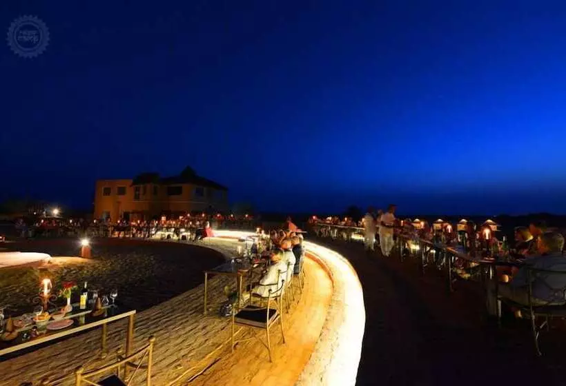 ホテル Raisar Camp