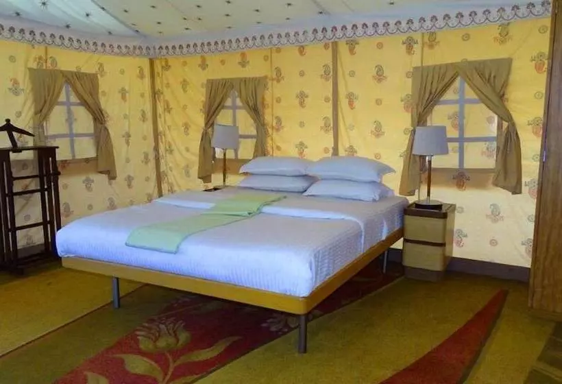 ホテル Raisar Camp