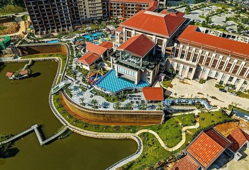 فندق Regal Palace Derucci Resort