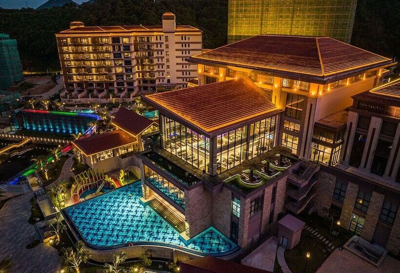 فندق Regal Palace Derucci Resort