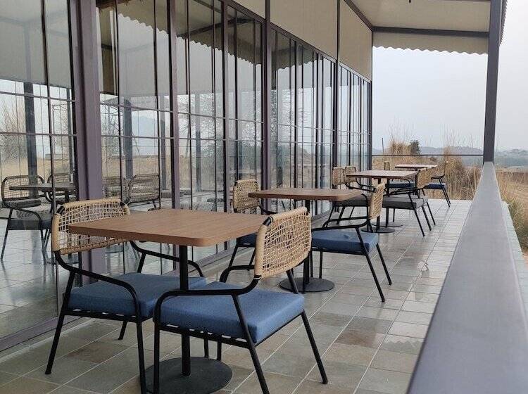 בית מלון כפרי Teela The Glamping Resort