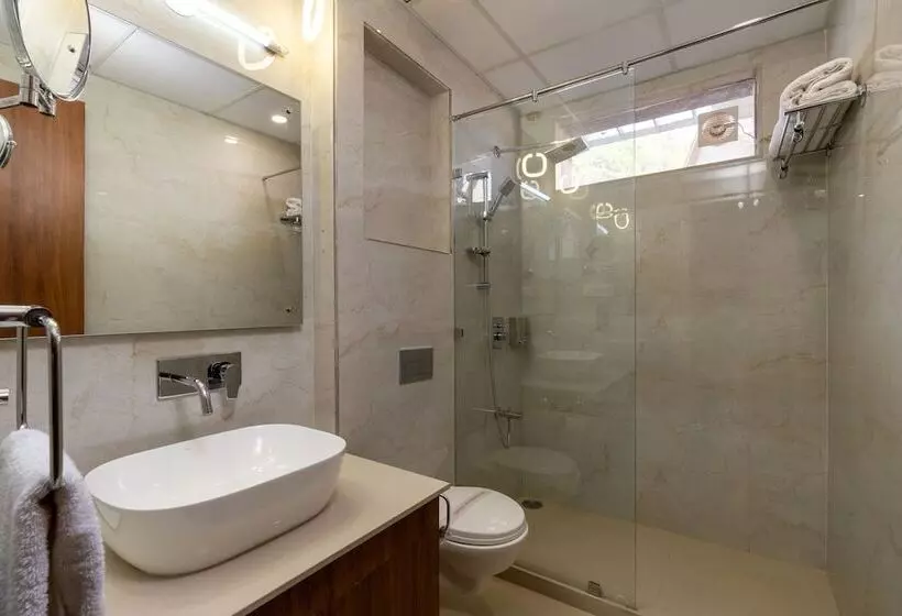 ホテル The Chabal