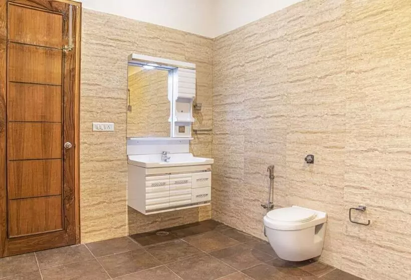 ホテル The Root Villa Kasauli