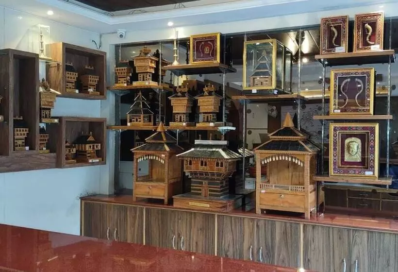 Mahesh Hotel & Restaurant