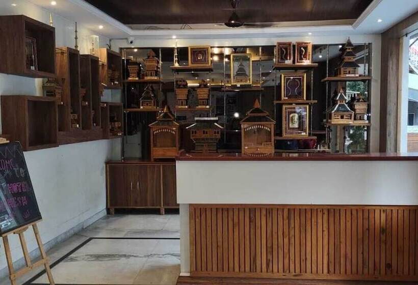 Mahesh Hotel & Restaurant