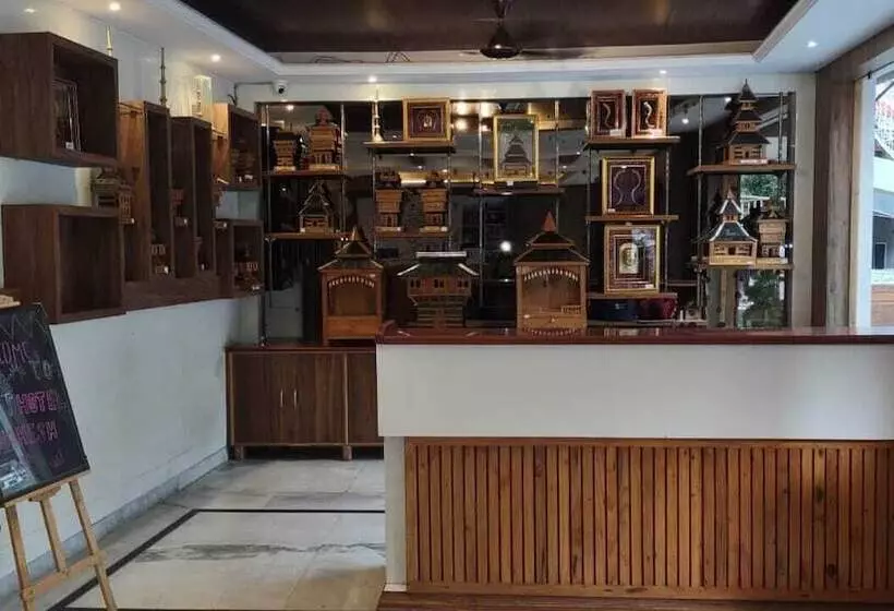 Mahesh Hotel & Restaurant