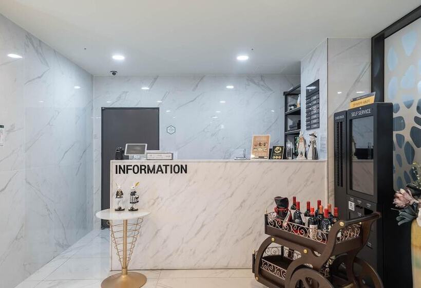 מוטל Andong Case