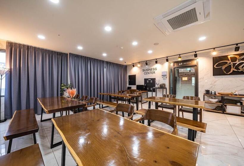 מוטל Andong Case