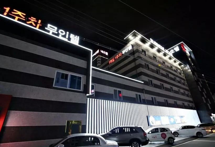 Motelli Seosan Hello