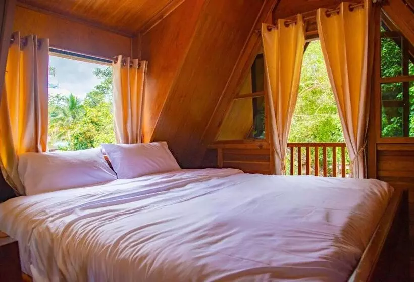 Majatalo Ban Kaew Mo Ra Glamping & Restaurant