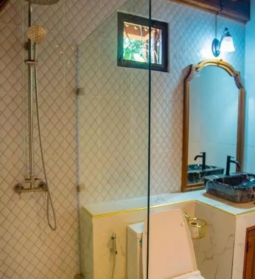 Majatalo Ban Kaew Mo Ra Glamping & Restaurant