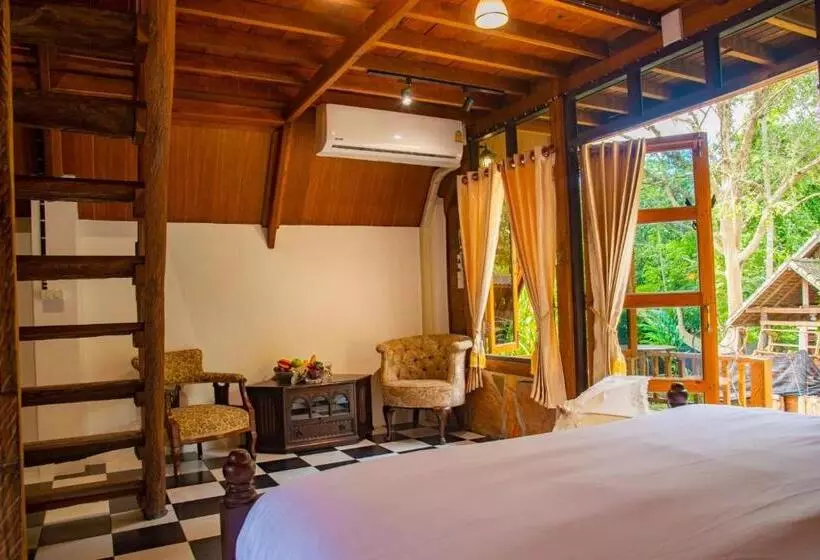 Majatalo Ban Kaew Mo Ra Glamping & Restaurant