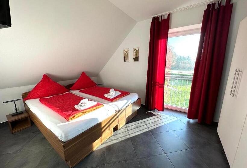 ペンション Gocher Berghof Ferienwohnungen Langanke