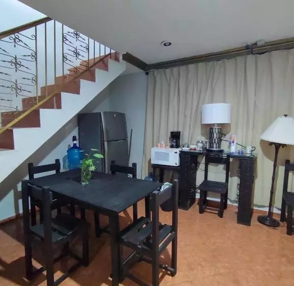 Majatalo Hostal Ixchel   Wifi, Hot Water, Ac, In Valladolid Downtown