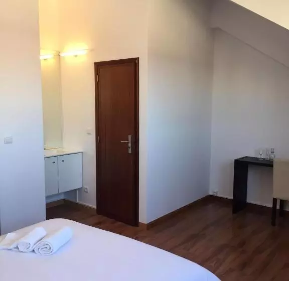 پانسیون Oporto Bonjardim Residence