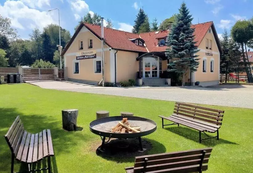 Majatalo Penzion Malé Lipno