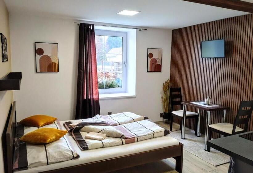 بنسيون Penzion Malé Lipno