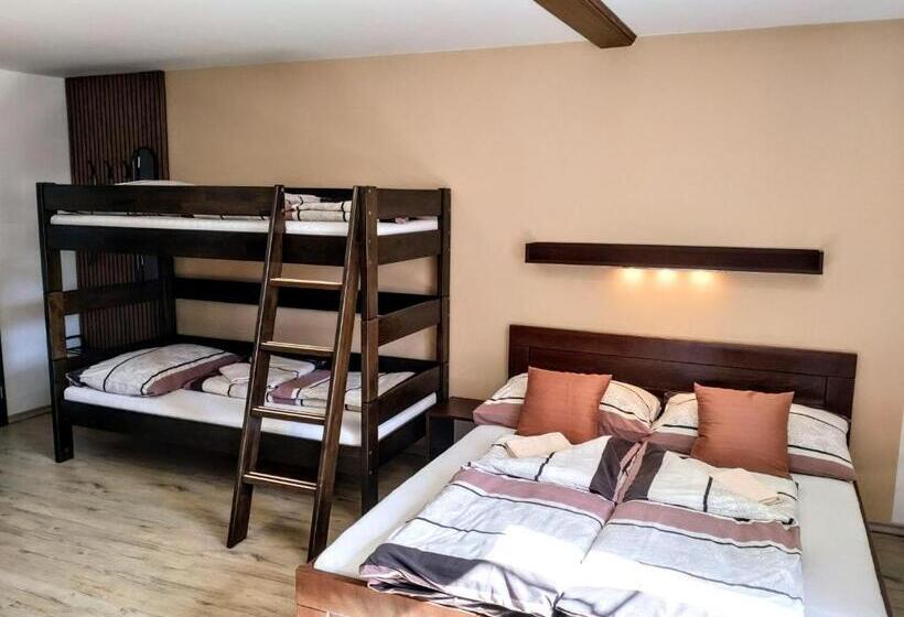 بنسيون Penzion Malé Lipno