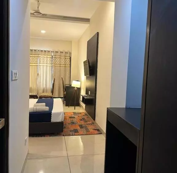ホテル Jb Residency Zirakpur !! Top Rated & Most Awarded Property In Zirakpur