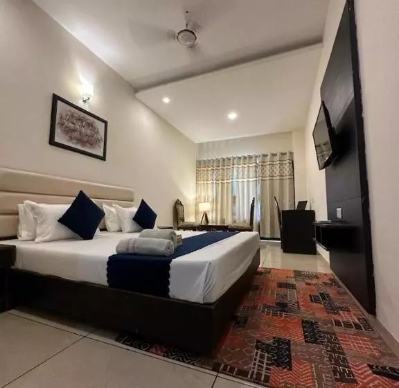 ホテル Jb Residency Zirakpur !! Top Rated & Most Awarded Property In Zirakpur