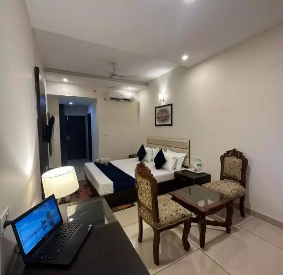 ホテル Jb Residency Zirakpur !! Top Rated & Most Awarded Property In Zirakpur