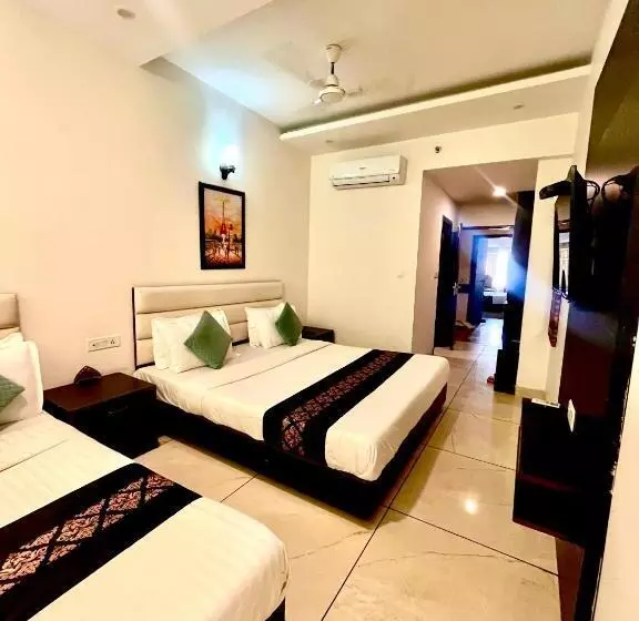 ホテル Jb Residency Zirakpur !! Top Rated & Most Awarded Property In Zirakpur
