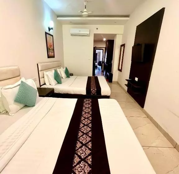 ホテル Jb Residency Zirakpur !! Top Rated & Most Awarded Property In Zirakpur